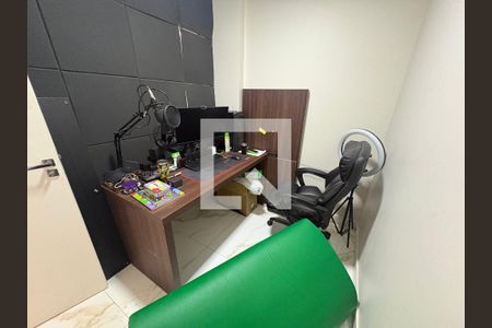 Quarto 3 de apartamento para alugar com 3 quartos, 77m² em Setor Bueno, Goiânia