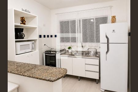 Cozinha de apartamento para alugar com 1 quarto, 35m² em Portão, Curitiba