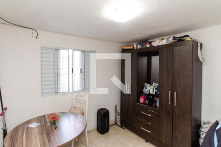 Quarto 2 de casa para alugar com 2 quartos, 60m² em Vila Isolina Mazzei, São Paulo