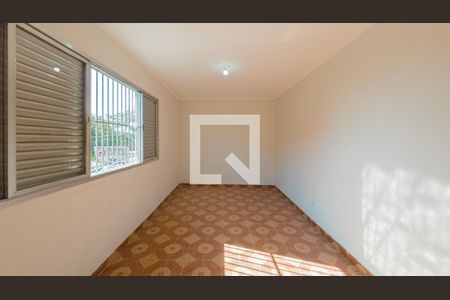Quarto 2 de casa para alugar com 2 quartos, 97m² em Jardim Três Marias, São Paulo