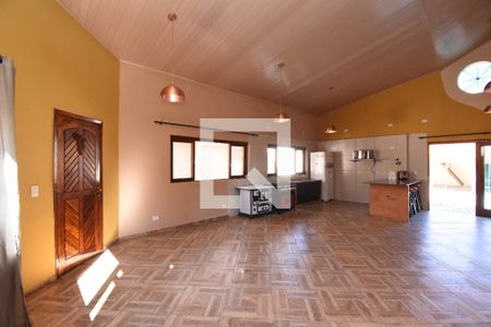 Casa para alugar com 4 quartos, 330m² em Santo Inácio, Curitiba