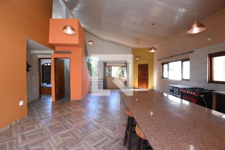 Casa para alugar com 4 quartos, 330m² em Santo Inácio, Curitiba