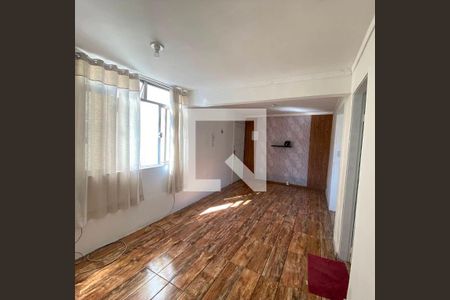 Sala de apartamento para alugar com 1 quarto, 42m² em Brás de Pina, Rio de Janeiro