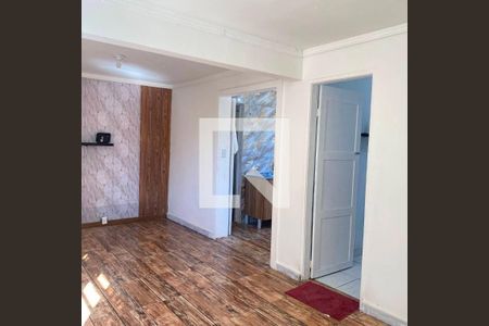 Sala de apartamento para alugar com 1 quarto, 42m² em Brás de Pina, Rio de Janeiro