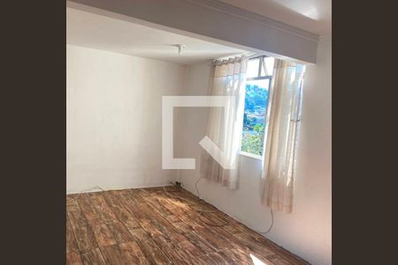 Sala de apartamento para alugar com 1 quarto, 42m² em Brás de Pina, Rio de Janeiro