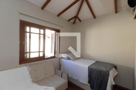 Suíte 1 de casa à venda com 4 quartos, 240m² em Horto Florestal, São Paulo