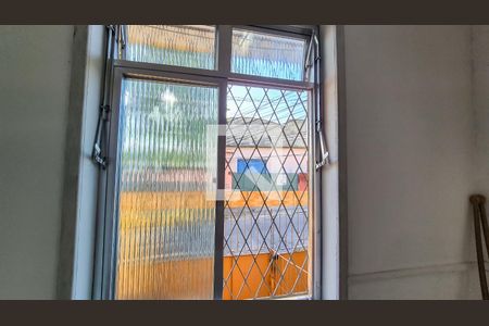 Sala de apartamento para alugar com 1 quarto, 70m² em Ramos, Rio de Janeiro