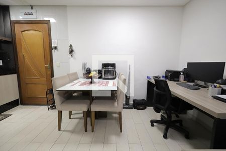 Sala de apartamento para alugar com 2 quartos, 96m² em Vila Cecilia Maria, Santo André