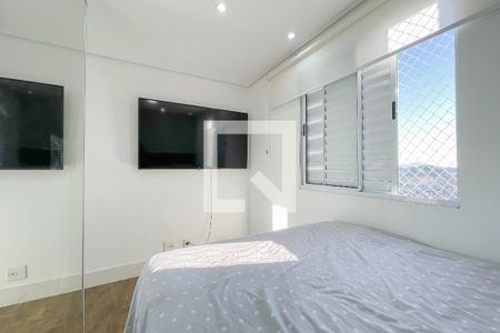 Quarto 1 de casa de condomínio à venda com 2 quartos, 44m² em Conceicao, Osasco