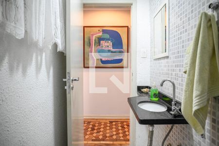 Lavabo de casa à venda com 3 quartos, 184m² em Vila Gumercindo, São Paulo