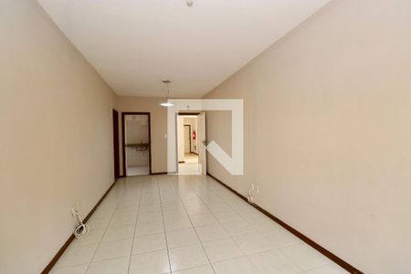 Sala de apartamento para alugar com 3 quartos, 75m² em Jardim Placaford, Salvador