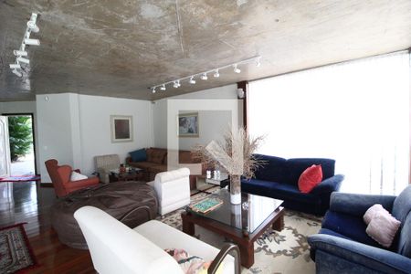 Casa para alugar com 5 quartos, 600m² em Cidade Jardim, Uberlândia