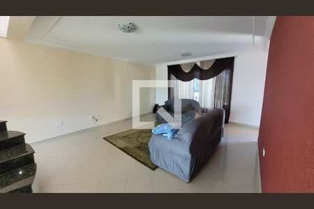 Sala de casa de condomínio para alugar com 3 quartos, 300m² em Vila Monte Belo, Itaquaquecetuba