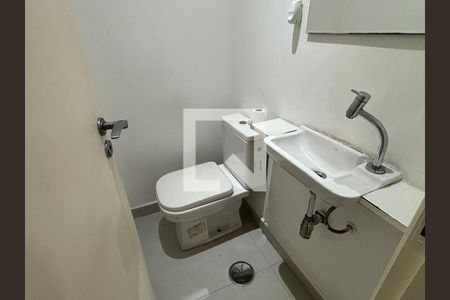 Lavabo de casa para alugar com 2 quartos, 130m² em Mirandópolis, São Paulo
