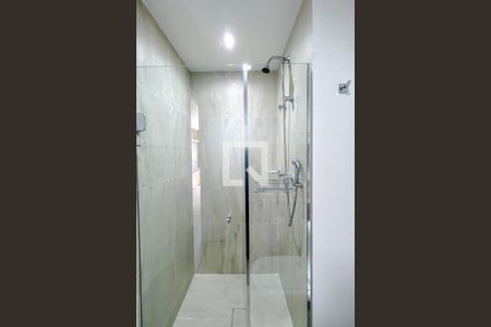 Banheiro de apartamento para alugar com 1 quarto, 32m² em Perdizes, São Paulo