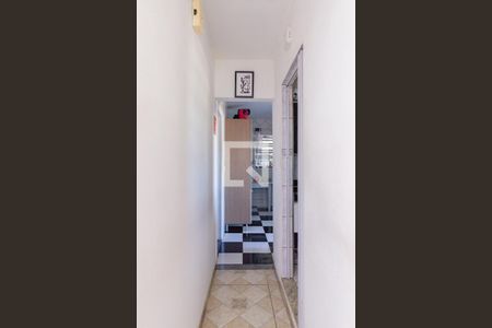 Corredor de casa à venda com 4 quartos, 270m² em Jardim Almanara, São Paulo