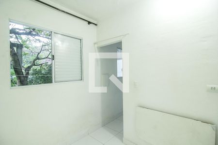 Quarto 1 de casa para alugar com 2 quartos, 65m² em Jardim Bandeirantes, São Paulo