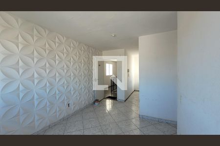 Sala de apartamento para alugar com 2 quartos, 46m² em Jardim das Oliveiras, Itaquaquecetuba