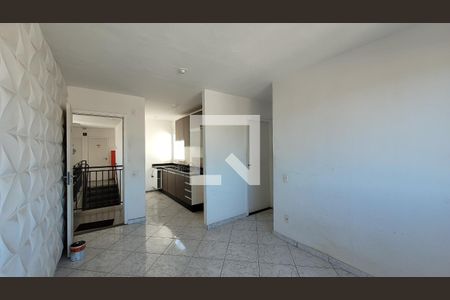 Sala de apartamento para alugar com 2 quartos, 46m² em Jardim das Oliveiras, Itaquaquecetuba