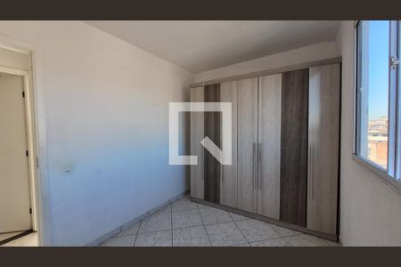 Quarto 01 de apartamento para alugar com 2 quartos, 46m² em Jardim das Oliveiras, Itaquaquecetuba