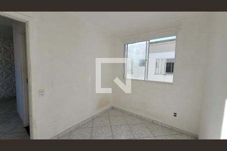 Quarto 02 de apartamento para alugar com 2 quartos, 46m² em Jardim das Oliveiras, Itaquaquecetuba