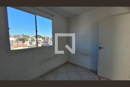 Quarto 01 de apartamento para alugar com 2 quartos, 46m² em Jardim das Oliveiras, Itaquaquecetuba