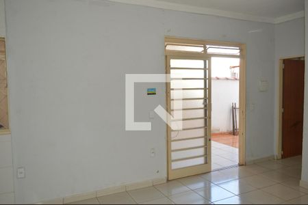 Sala de casa para alugar com 4 quartos, 240m² em Parque Anhanguera, Ribeirão Preto