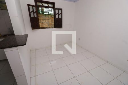 Sala de casa para alugar com 1 quarto, 60m² em Cabula Vi, Salvador
