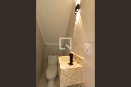 Lavabo de casa à venda com 3 quartos, 140m² em Parque Vitoria, São Paulo