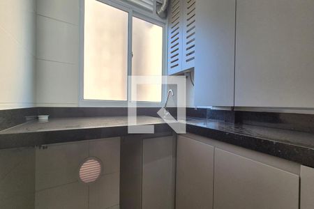 Cozinha de apartamento para alugar com 2 quartos, 47m² em Vila Satúrnia, Campinas