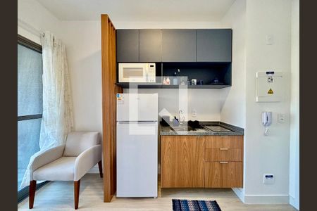Cozinha  de kitnet/studio à venda com 1 quarto, 28m² em Pinheiros, São Paulo
