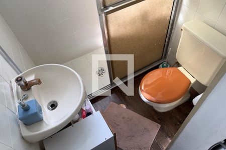 Banheiro de kitnet/studio para alugar com 1 quarto, 32m² em Aparecida, Santos