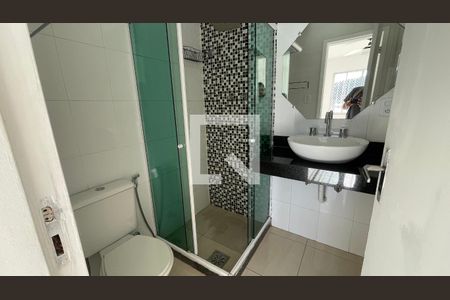 Banheiro da Suíte de casa de condomínio à venda com 3 quartos, 95m² em Freguesia (ilha do Governador), Rio de Janeiro