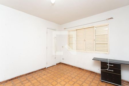 Quarto 1 de casa para alugar com 3 quartos, 120m² em Vila Regina, São Paulo