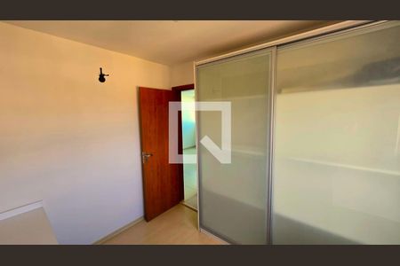 Quarto de apartamento à venda com 2 quartos, 50m² em Fernão Dias, Belo Horizonte