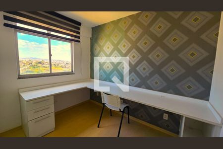 Quarto de apartamento à venda com 2 quartos, 50m² em Fernão Dias, Belo Horizonte