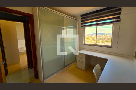 Quarto de apartamento à venda com 2 quartos, 50m² em Fernão Dias, Belo Horizonte