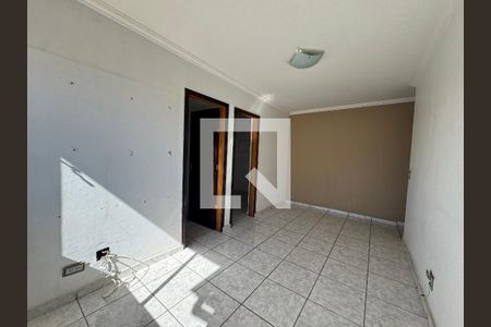 Sala de apartamento para alugar com 2 quartos, 50m² em São Pedro, Osasco