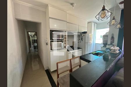 Cozinha de apartamento à venda com 2 quartos, 55m² em São Benedito, Belo Horizonte