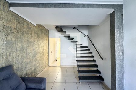 Sala de casa de condomínio à venda com 2 quartos, 77m² em Nova Petrópolis, São Bernardo do Campo