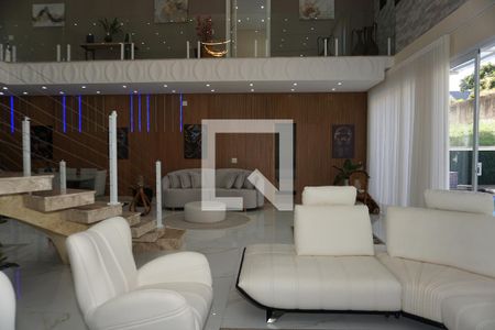 Sala de casa para alugar com 6 quartos, 600m² em Jardim Indaia, Embu das Artes