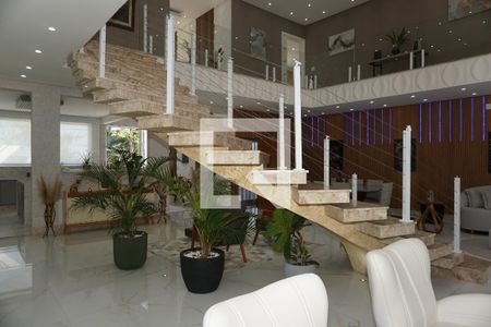 Sala de casa para alugar com 6 quartos, 600m² em Jardim Indaia, Embu das Artes