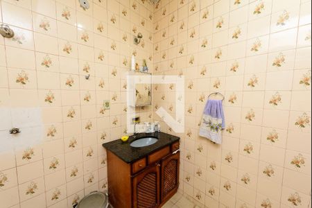 Banheiro 1 de casa à venda com 6 quartos, 360m² em Brasil Industrial, Belo Horizonte