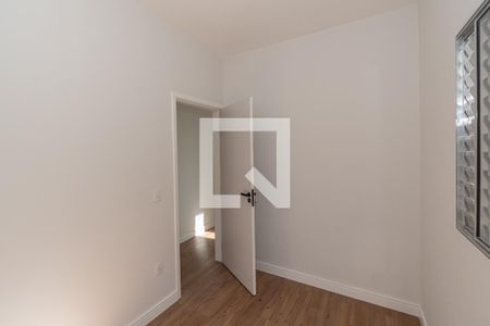 Quarto  de casa à venda com 2 quartos, 60m² em Parque Bandeirantes I (nova Veneza), Sumaré