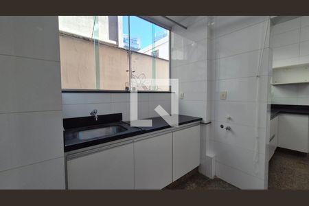 Cozinha de apartamento para alugar com 3 quartos, 140m² em Santo Agostinho, Belo Horizonte