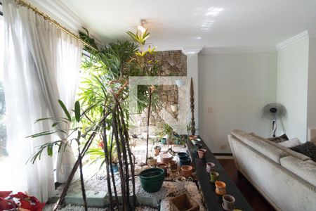 Sala de casa à venda com 4 quartos, 432m² em Vila Moinho Velho, São Paulo