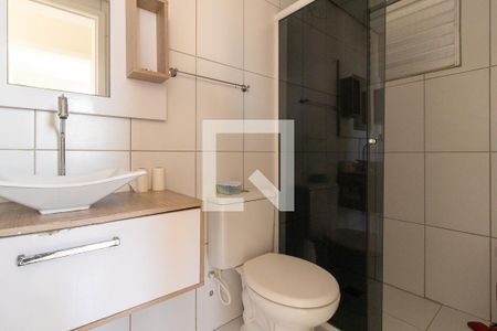 Banheiro Social de apartamento para alugar com 2 quartos, 48m² em Xaxim, Curitiba
