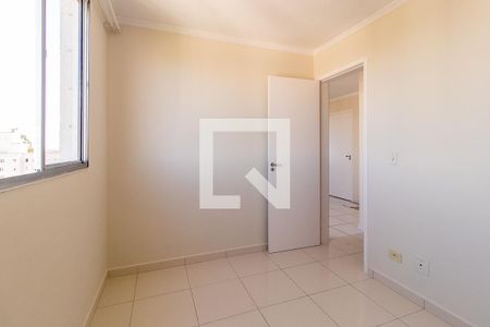 Quarto 1 de apartamento para alugar com 2 quartos, 48m² em Xaxim, Curitiba