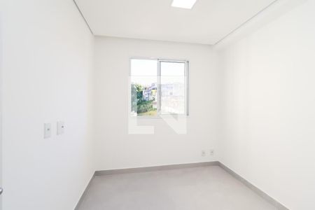 Quarto 1 de apartamento para alugar com 2 quartos, 37m² em Vila Norma, São Paulo