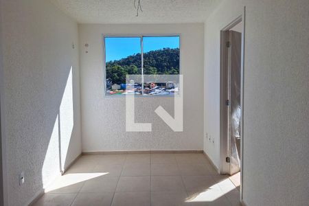 Sala de apartamento para alugar com 2 quartos, 50m² em Várzea das Mocas, São Gonçalo